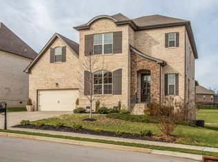 2663 Dunstan Place Dr, Thompsons Station, TN 37179