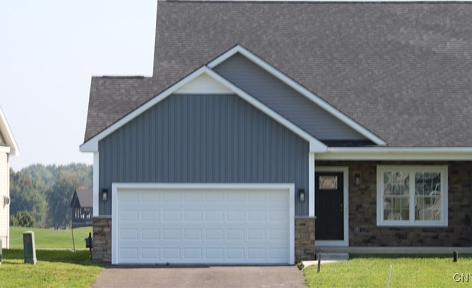 1st image of 8072 Forest Ridge Ln #402