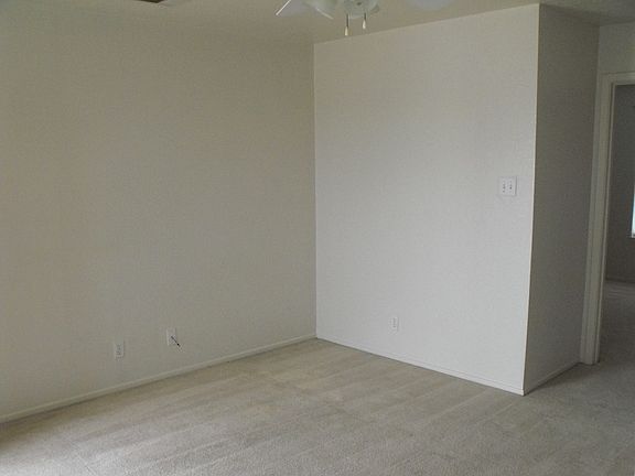3rd image of 2018 Cedarhill Dr APT D