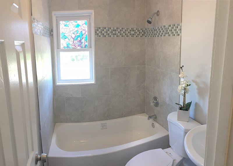 2nd image of 222 Chestnut St