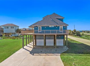 4007 Mutiny Ct, Galveston, TX 77554