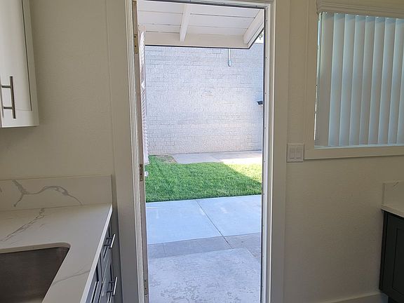 5th image of 1473 W Almond Ave #0