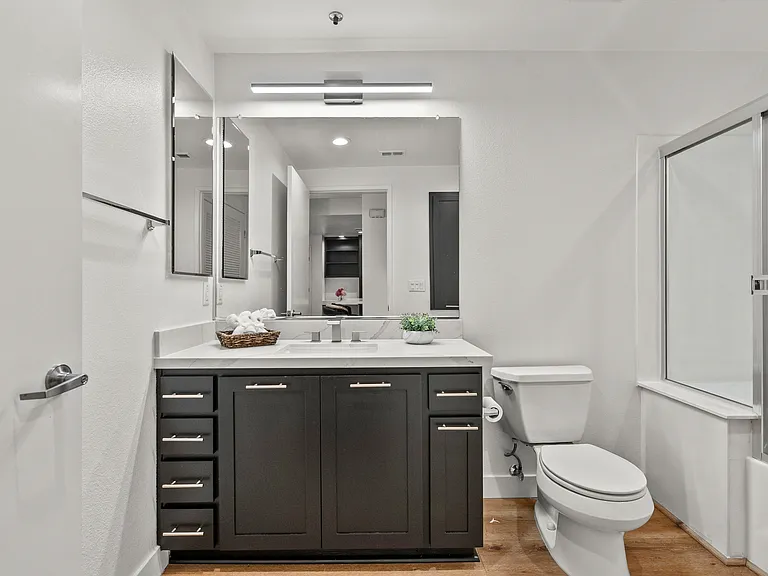 21301 Erwin St #206 — Photo 15