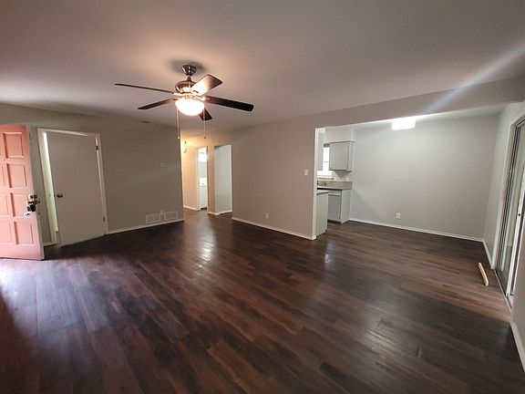 4th image of 5829 Sundance Ln
