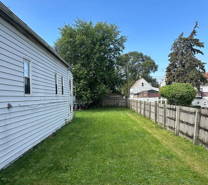 2nd image of 3742 S Albany Ave