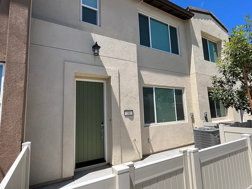 54 Harmony Dr