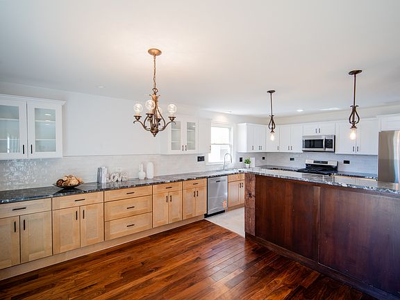 5th image of 4137 Clinton Ave