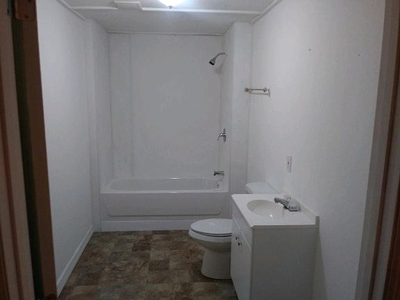 5th image of 216 Micco Ave