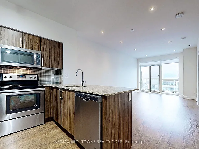 55 Speers Rd #1007 — Photo 40