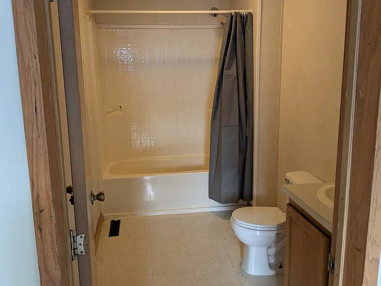 64 Rosebud Ave — Photo 7