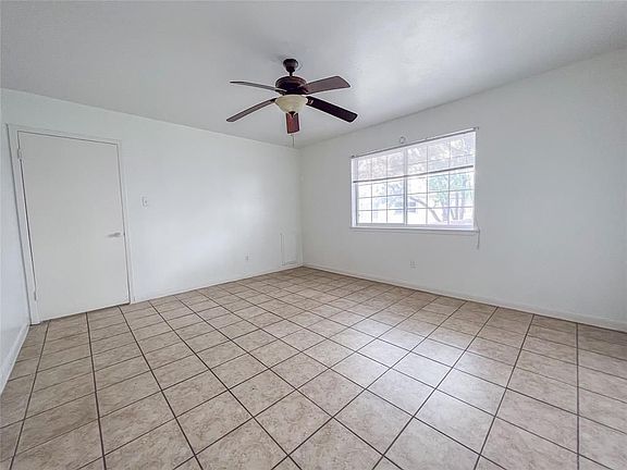 5th image of 5704 Edgemoor Dr APT 51