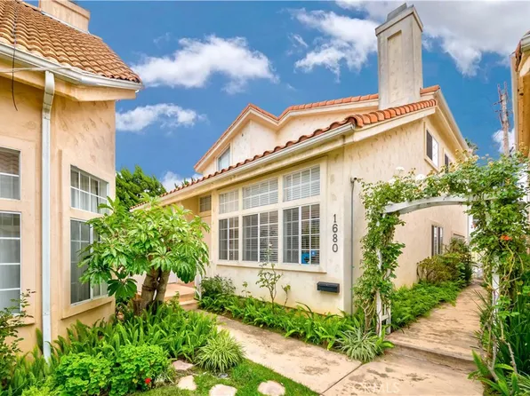 1680 256th St, Harbor City, CA 90710