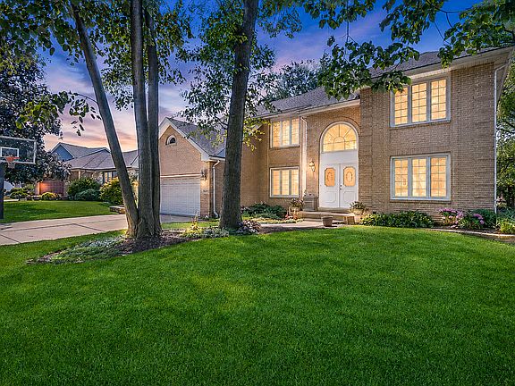 2nd image of 2424 Pepper Tree Ct