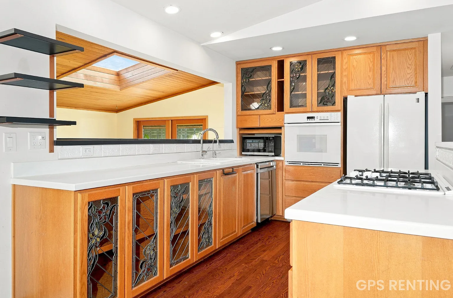 Beautiful 3 Beds, 2 Baths, home! — Photo 4