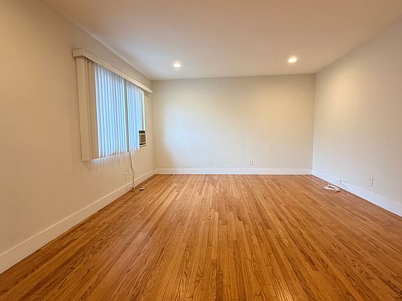 3rd image of 279 Temple Ave #12