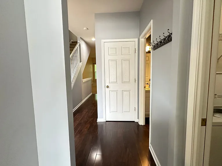 5555 Woodruff Shore Dr — Photo 10