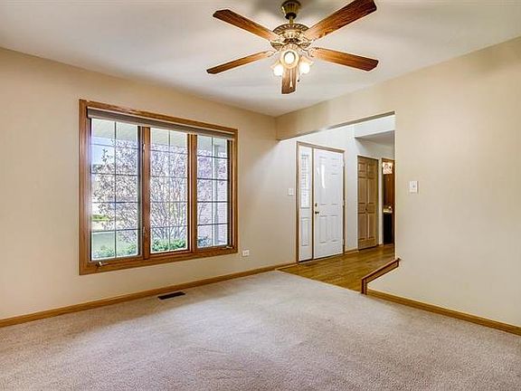 2nd image of 801 Wildwood Dr