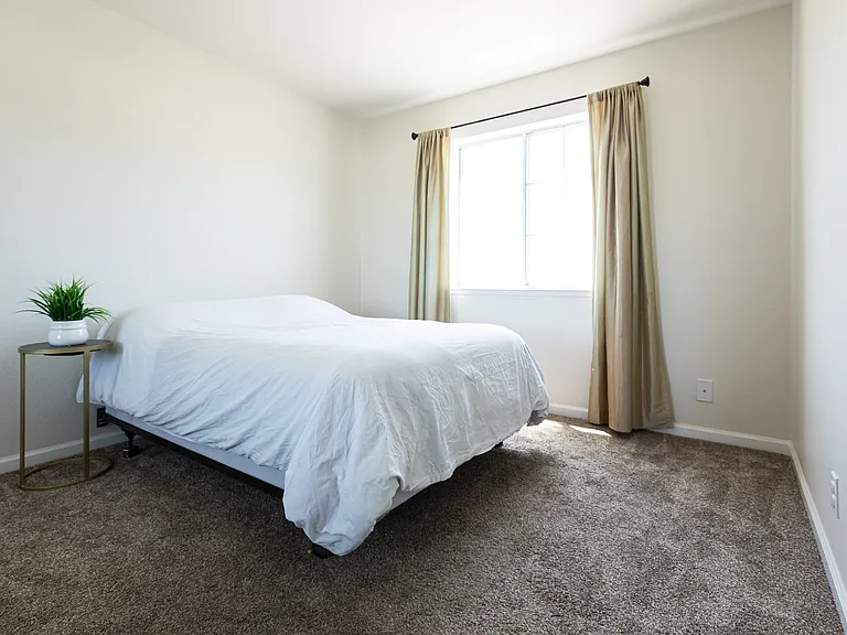 Bedroom 1 - 10x10