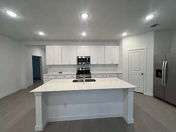 4th image of 8908 San Carlos