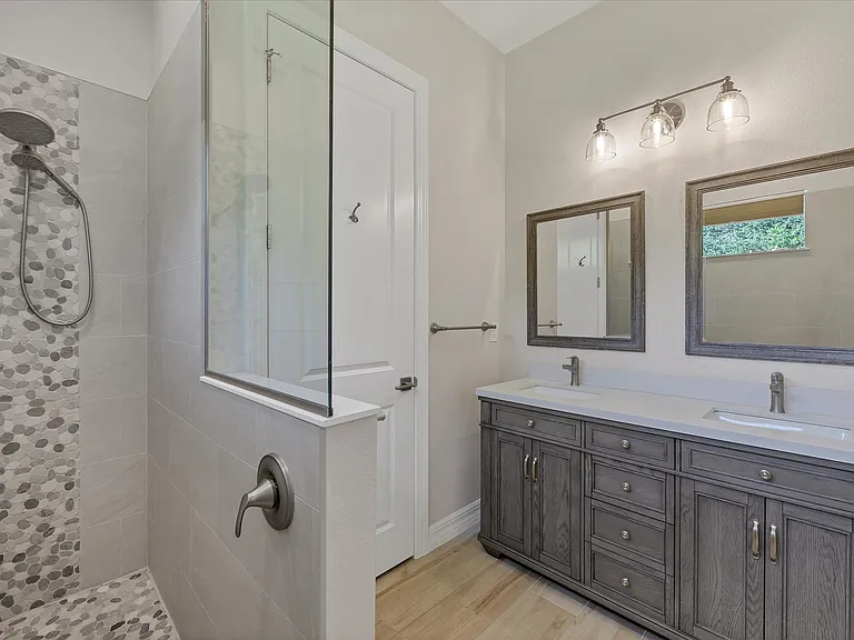 129 Evaro Dr — Photo 17