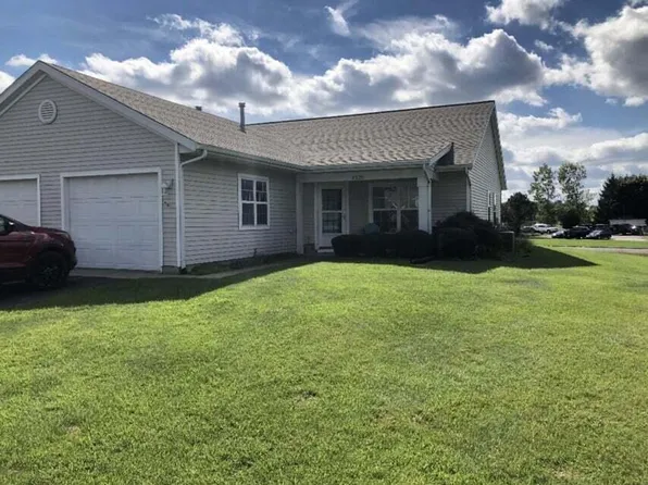 3320 Clear Vista Ct NE #36, Grand Rapids, MI 49525