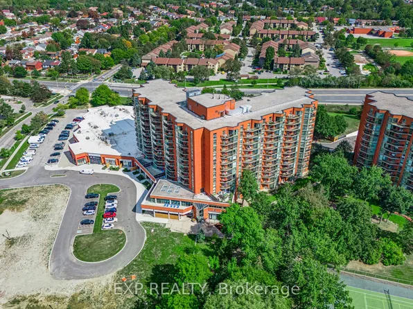 10 Dean Park Rd #1108, Toronto, ON M1B 3G8