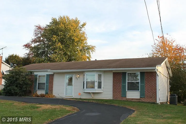 67 Hickory Ln photo 1