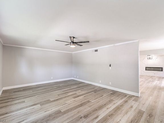 3rd image of 3358 Knollwood Ct