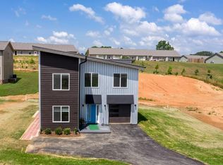 183 Bob Fitz Rd, Johnson City, TN 37615