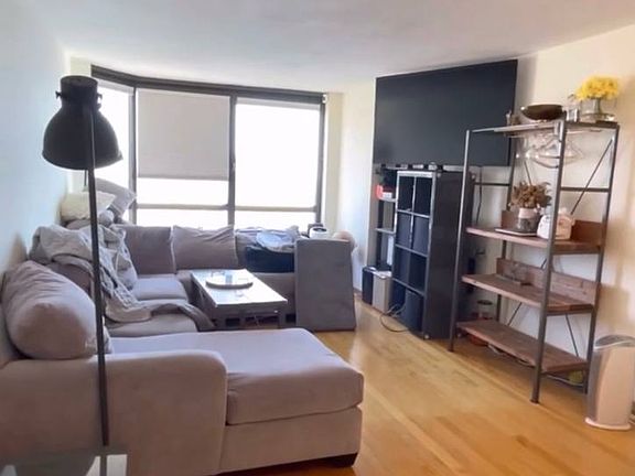2nd image of 200 E 94th St APT 704