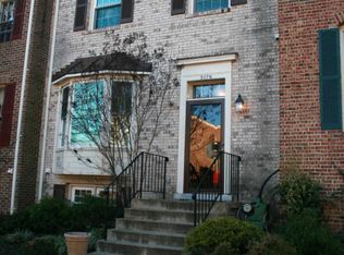 3176 Cantrell Ln, Fairfax, VA 22031