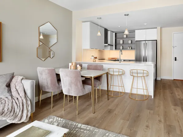 805 Harbor Boulevard image 22 of 61