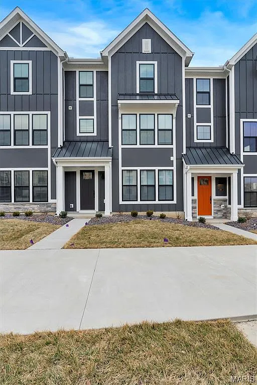 Studio, 2515 sqft, $4,900 — Photo 3