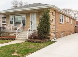 2905 W 101st St, Evergreen Park, IL