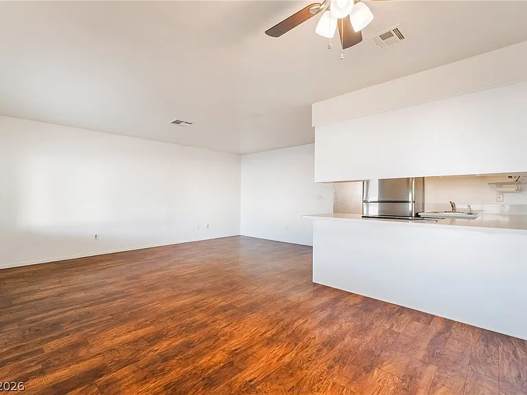 1611 E Harmon Ave #3 — Photo 12
