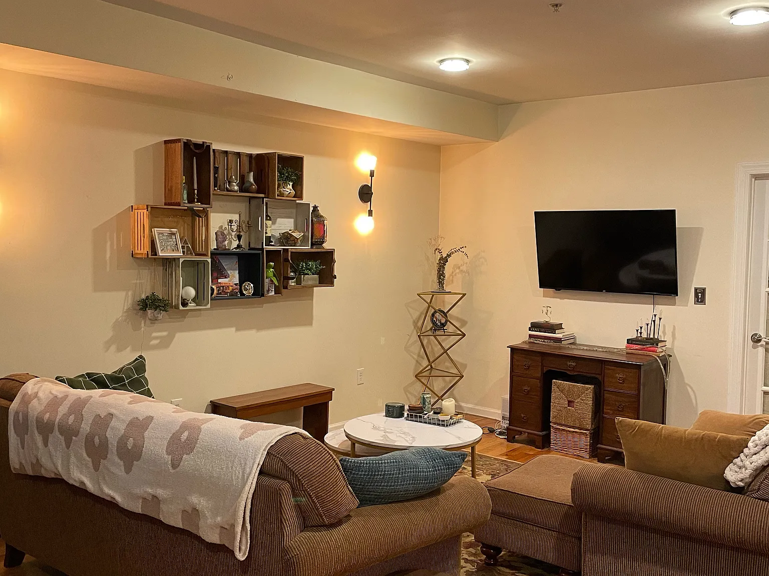 3 bed, 1341 sqft, $1,600 — Photo 2