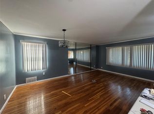 22518 S Conduit Ave, Springfield Gardens, NY 11413