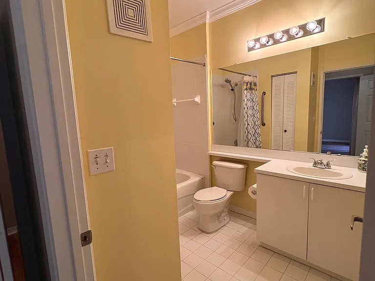520 Florida Club Blvd #101 — Photo 24