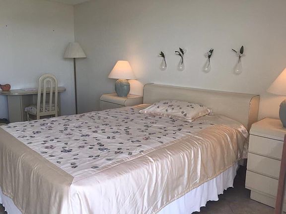 5th image of 210 174th St APT 2306