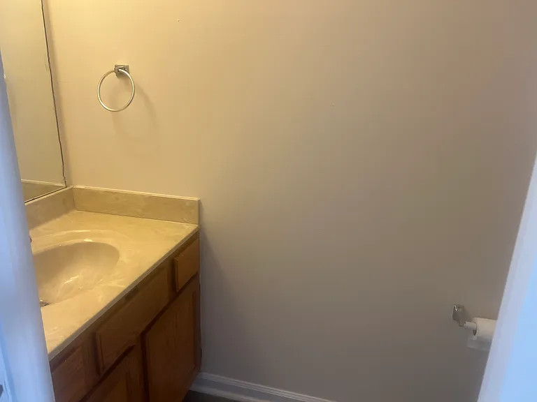 3260 Spring Hollow Ave — Photo 13
