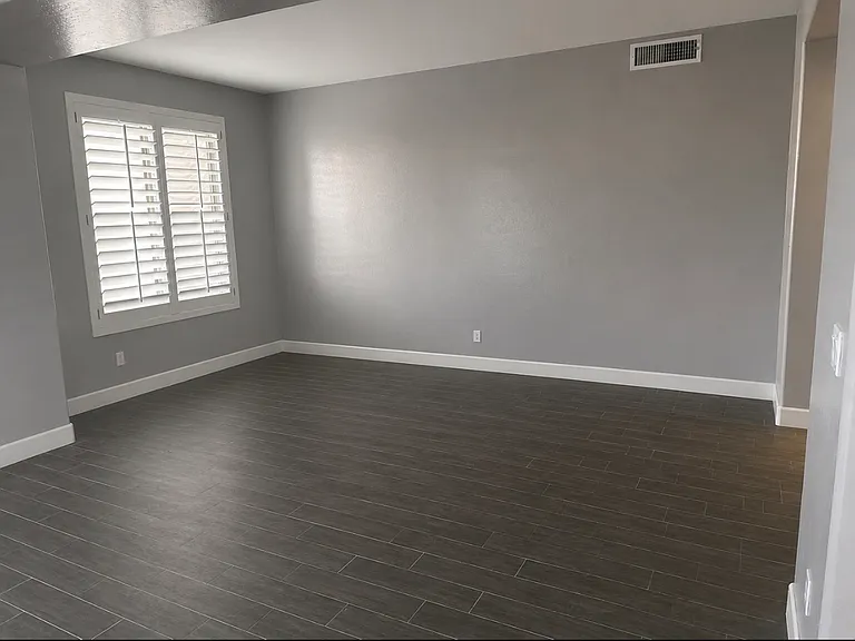 2446 S Sorrelle — Photo 6