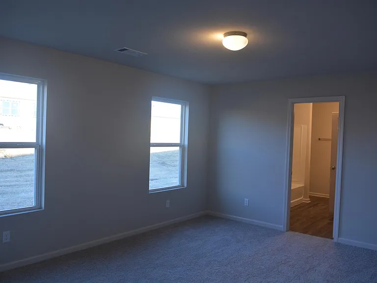 5004 Prospect Rd — Photo 5