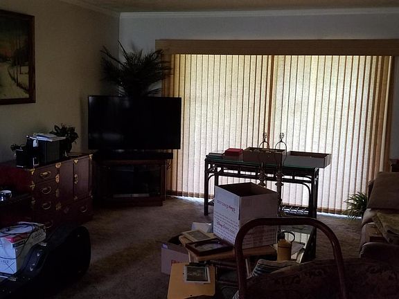 3rd image of 9113 N Lennox Ter