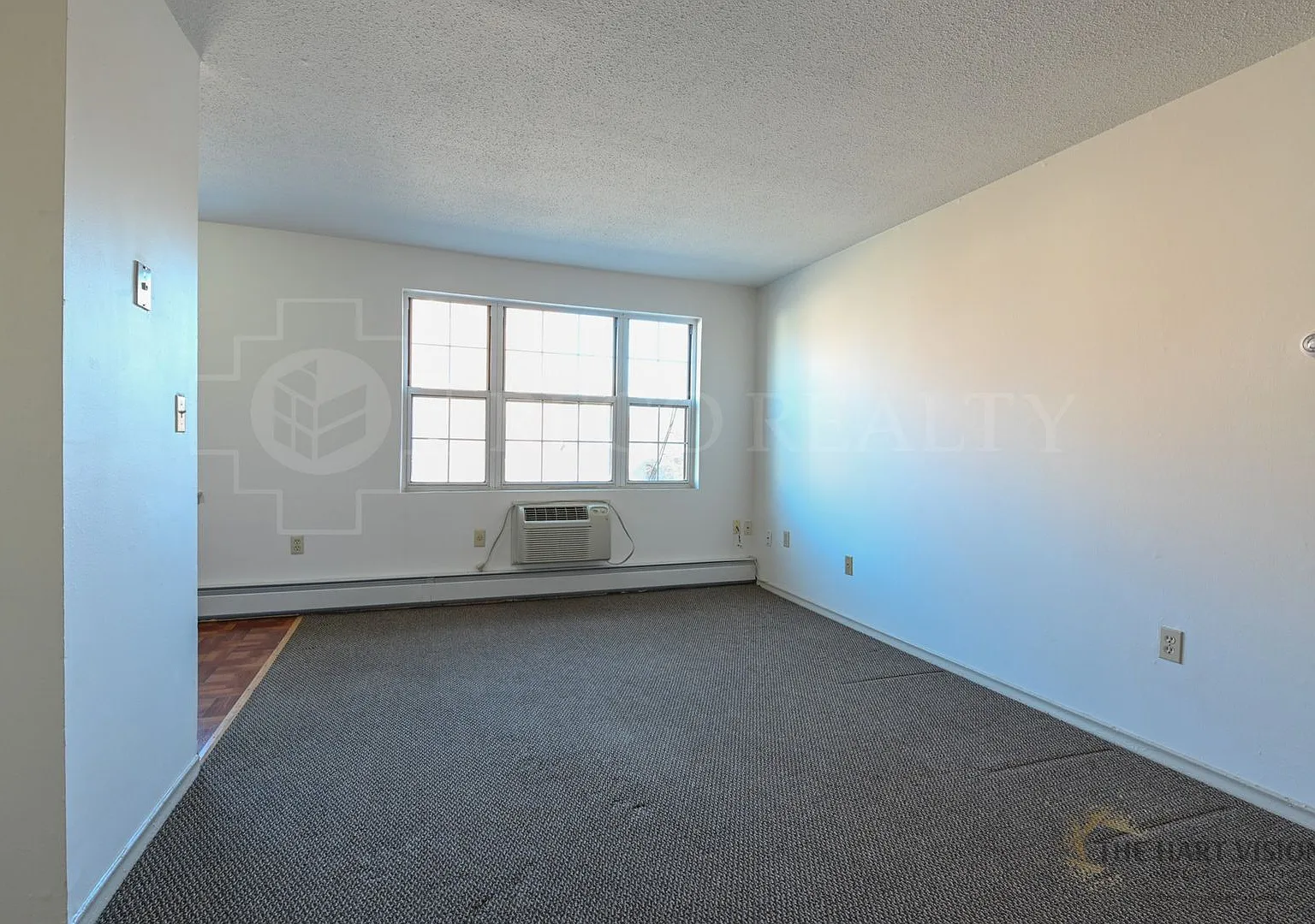 322 Hudson St / Luca Investments LLC — Photo 4