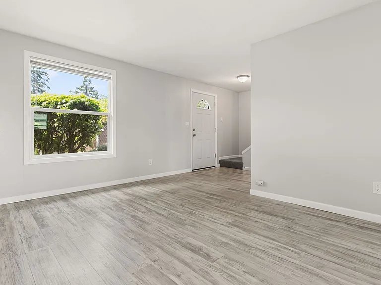 11705-11795 SE Market St — Photo 21