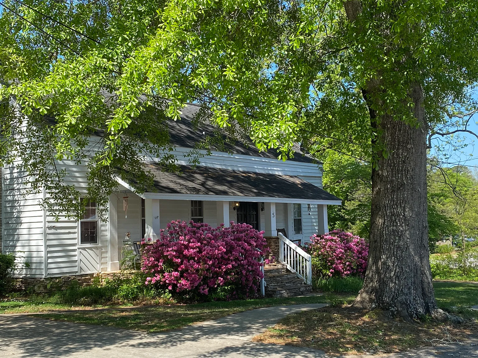 4 bed, 2800 sqft, $2,595 — Photo 2