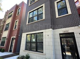 4950 S Michigan Ave, Chicago, IL