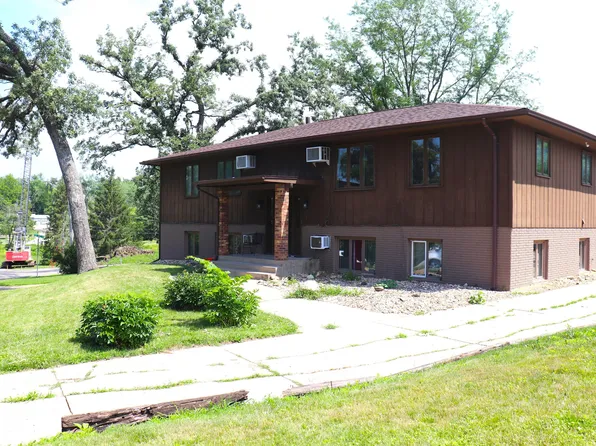 233 Harnett St, 233 Harnett St NW, Cedar Rapids, IA 52405