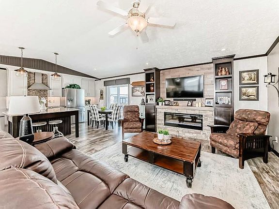 4th image of 15 Mackenzie Ranch Way #131