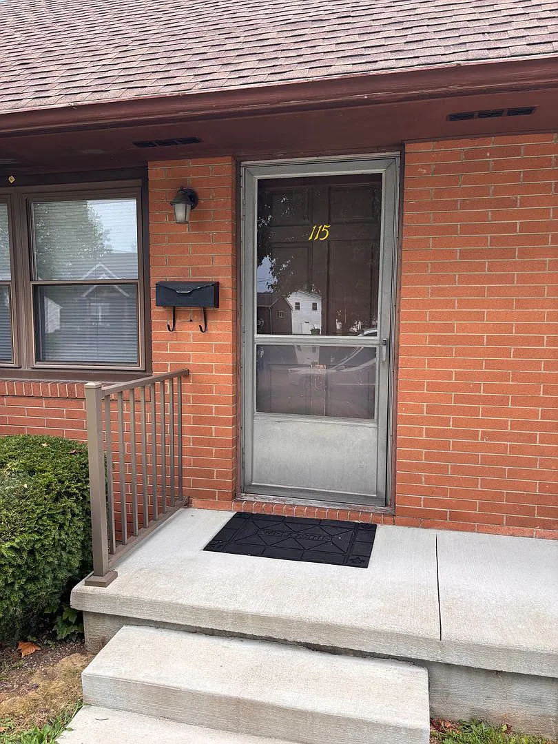 Glenview 113-115 — Photo 2